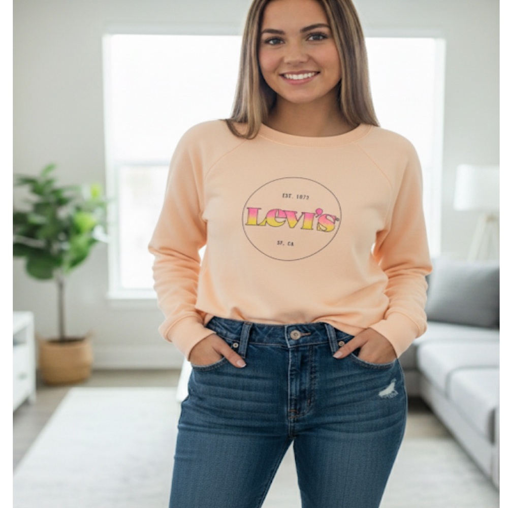 Women’s Large top- light pink-  ( cropped smaller fit )